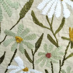 Pude - Lich - med vilde blomster 45x45